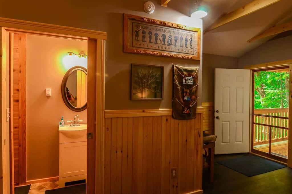Foxtail Orchards - The Fox Den Villa Tazewell Exterior photo